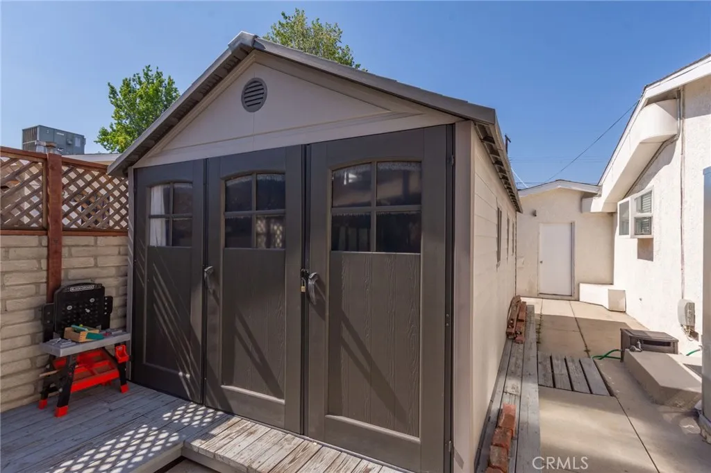 12952 Aetna Street, Valley Glen, California 91401 home-pic-20